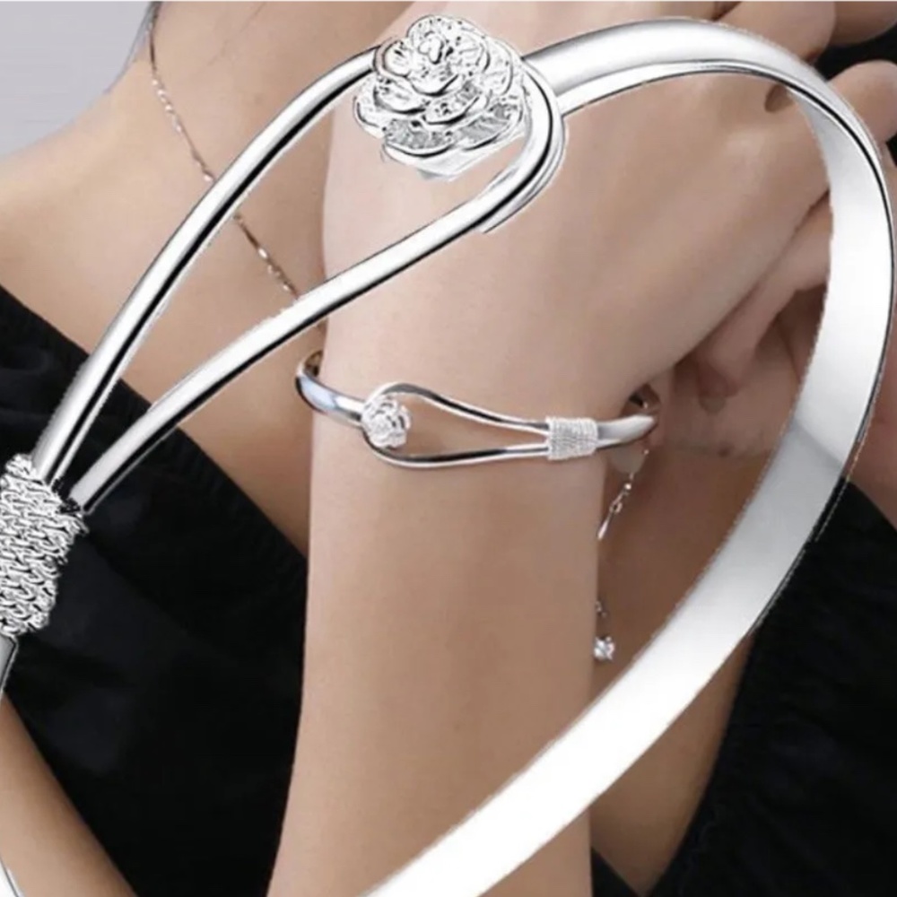 7” SILVER ROSE BUTTON BANGLE BRACELET only 2 left